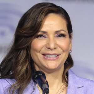 Constance Marie - Image