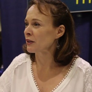 Tami Stronach - Image