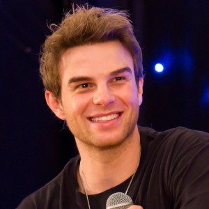 Nathaniel Buzolic - Image
