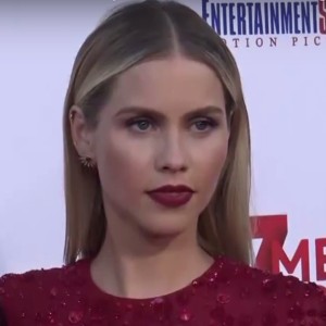Claire Holt - Image