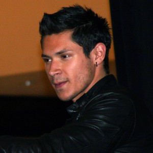 Alex Meraz - Image