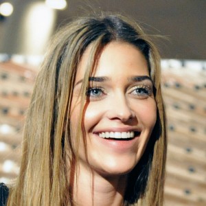 Ana Beatriz Barros - Image