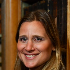 Angela Ruggiero - Image