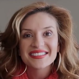 Anneliese van der Pol - Image