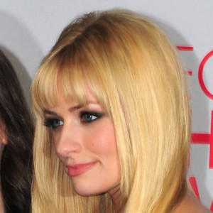 Beth Behrs - Image