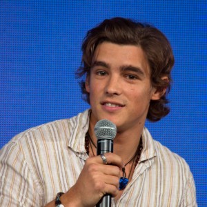 Brenton Thwaites - Image