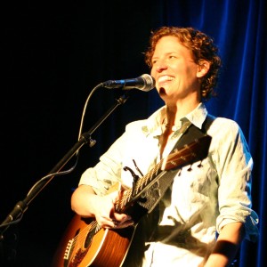 Catie Curtis - Image