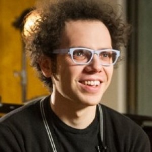Ian Axel - Image