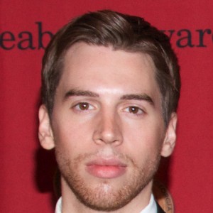 Jordan Gavaris - Image
