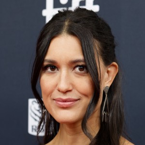 Julia Jones - Image