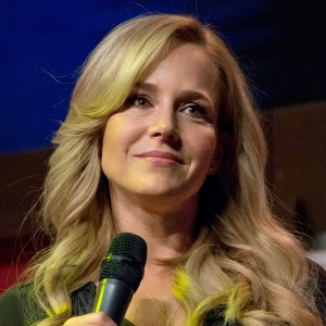Julie Benz - Image