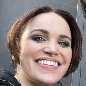 Lindsay Pearce - Image