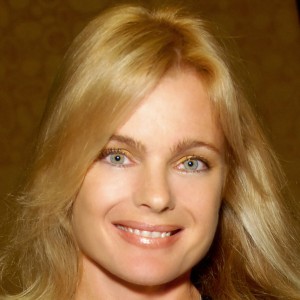 Erika Eleniak - Image