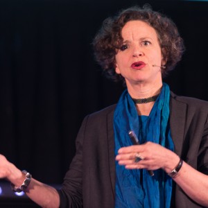 Elizabeth Pisani - Image