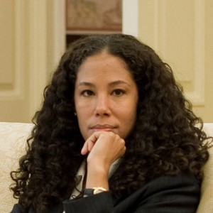 Mona Sutphen - Image