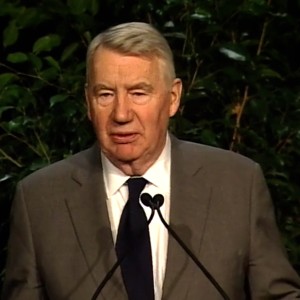 Robert MacNeil - Image