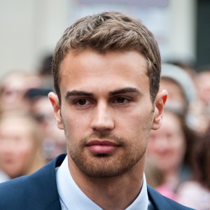 Theo James - Image